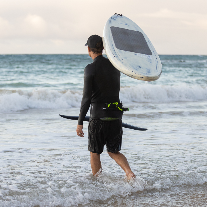 Boardriding Maui parawing belt in use