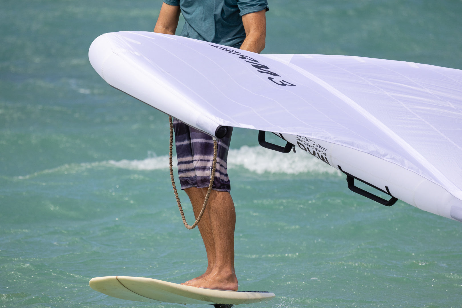Boardriding Maui Cloud Wing